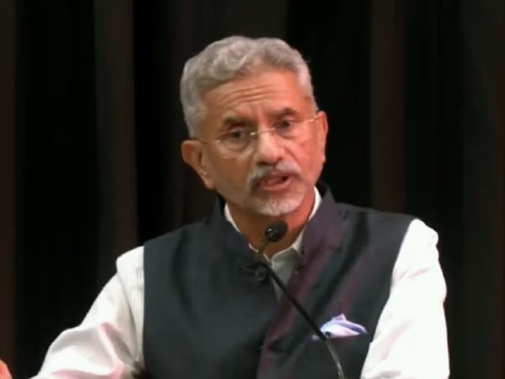 चीन से रिश्ते सामान्य नहीं जयशंकर बोले- ताली एक हाथ से नहीं बजती