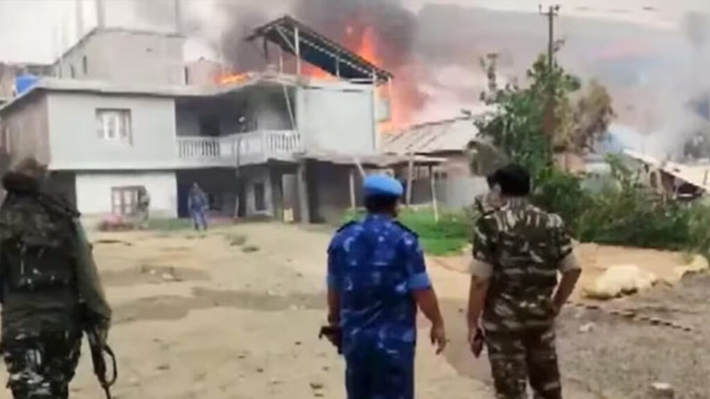 मणिपुर में हिंसा के बीच IRB कैंप पर भीड़ ने किया अटैक हथियार लूटने की कोशिश में एक की मौत