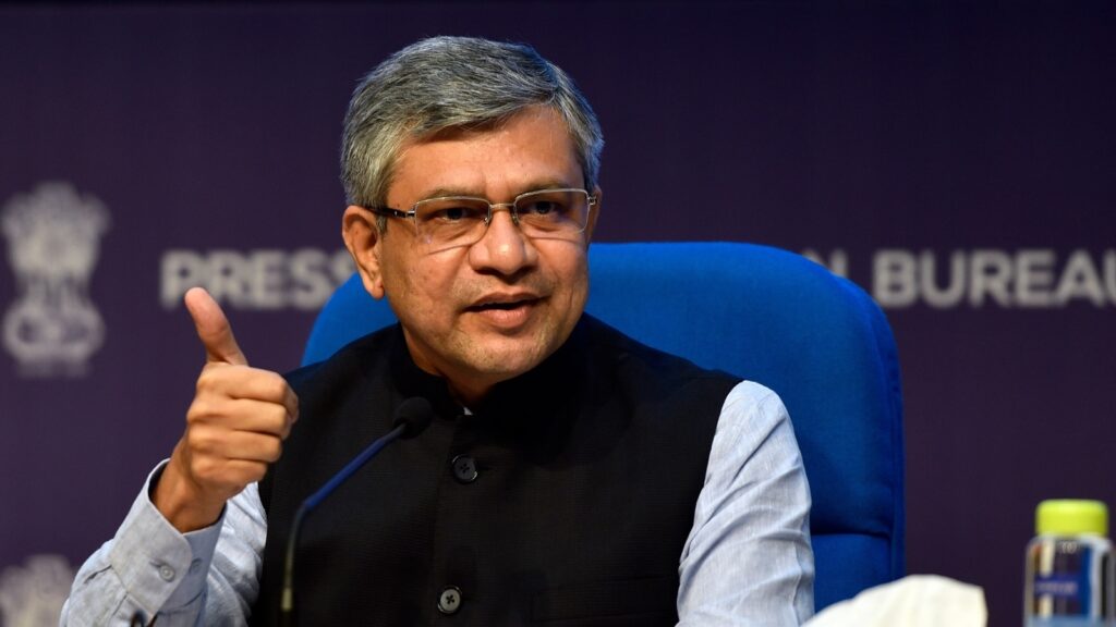 ‘छात्रों को वंदे भारत एक्सप्रेस में मिलेगी मुफ्त यात्रा’, रेल मंत्री ने किया बड़ा ऐलान…