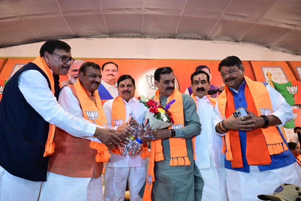 पूर्व विधायक अंतर सिंह दरबार ने समर्थकों के साथ BJP जॉइन की