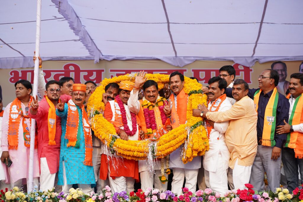 MP FIRST | कांग्रेस एक के बाद एक पाप किए जा रही है ।