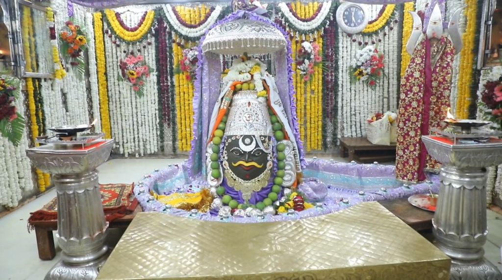 #MP FIRST | महाकाल बने दूल्हा, शिव नवरात्रि के पहले दिन विशेष श्रृंगार से सजे बाबा |